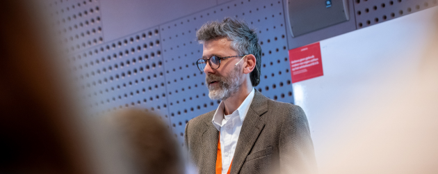 Hans Minkes, senior adviseur bij TenderNed